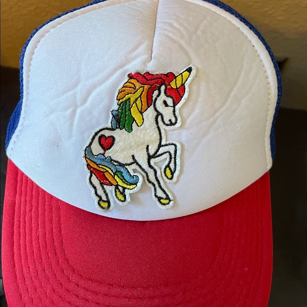🏷️Women’s unicorn hat OSFA
